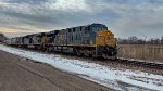 CSX 5443 leads M370.